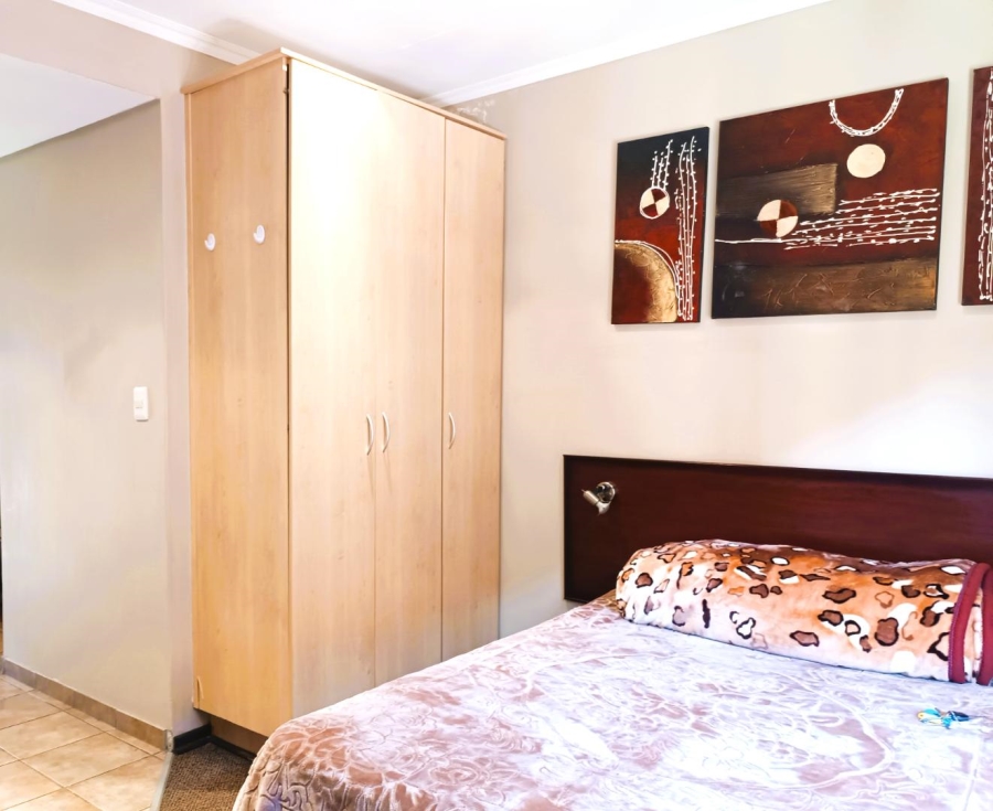 1 Bedroom Property for Sale in Langenhovenpark Free State